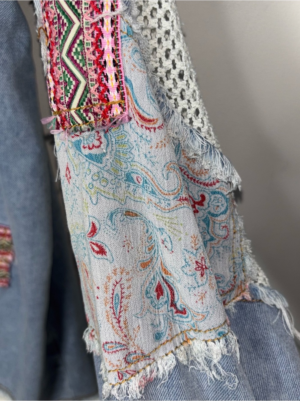 POL Women’s Oversized Patchwork Button Down Shirt Jacket Denim Floral Lace M - Picture 13 of 16